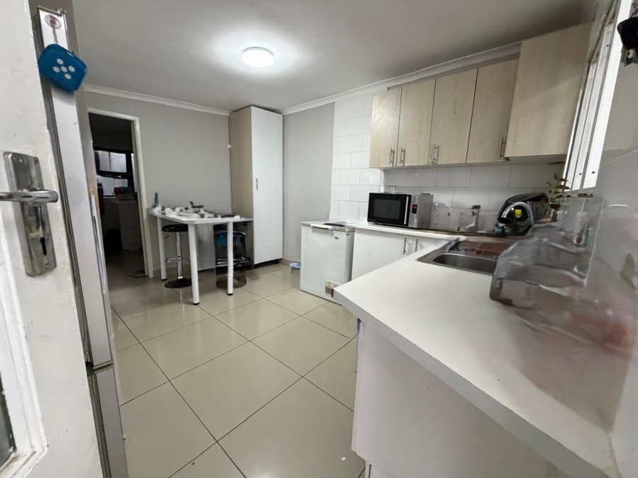 5 Bedroom Property for Sale in Lotus River Western Cape